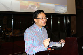 分論壇一：北京廣聯達夢龍有限公司副總經理楊萬勇主持論壇