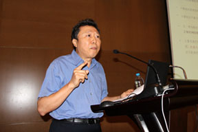 分論壇三：中交四航局信息中心主任鄧和平做主題發言