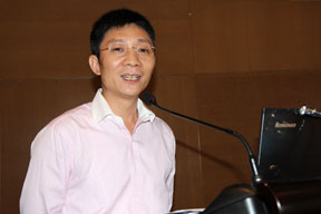 論壇三：宏盛建業投資集團董事長周金虎做主題發言