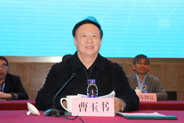 中施企協會長曹玉書做重要講話