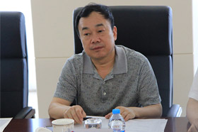 中施企協《施工企業管理》雜志社副總編肖華文 