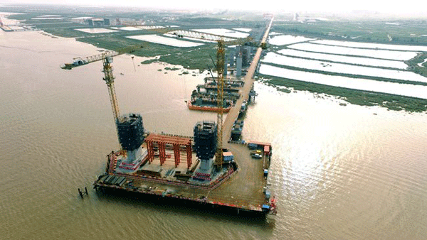 甬臺(tái)溫復(fù)線平蒼段3標(biāo)鰲江特大橋南岸承臺(tái)全部完成