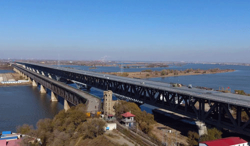 中國鐵建設計我國高寒地區首座現代化公鐵兩用橋通車 