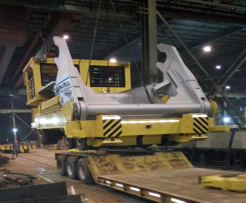 中冶寶鋼技術首臺回轉式抱罐車交付使用