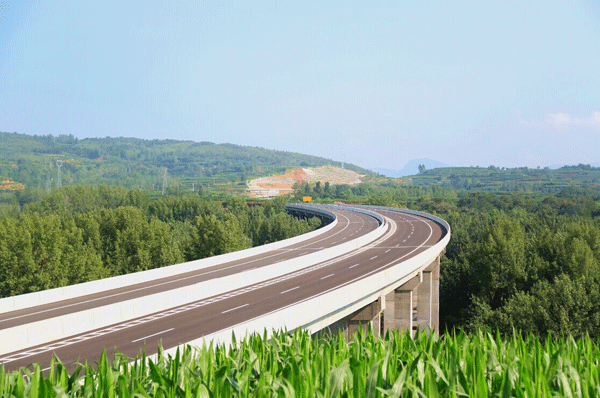 中交一公局第三工程有限公司承建河南登汝高速公路項(xiàng)目正式建成通車