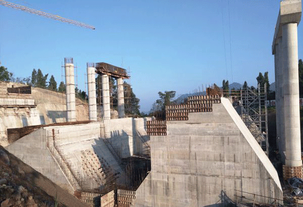 重慶江習項目筍溪河特大橋江津岸錨碇主體混凝土結構澆筑完成