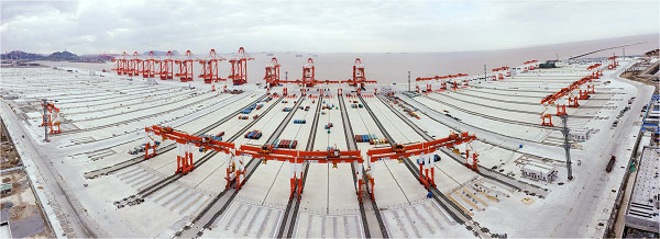 世界最大自動化集裝箱碼頭洋山港四期年底開港試運 