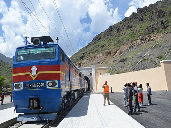 烏茲別克斯坦安琶鐵路全線正式貫通