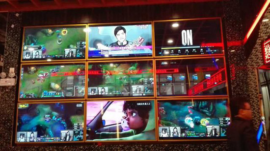 中冶天工上海十三冶建設有限公司承建的昆山花橋夢世界項目明星體驗中心剪彩