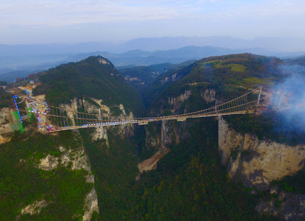中建六局橋梁公司張家界大峽谷玻璃橋入選&ldquo;全球11座新建最壯觀大橋&rdquo;