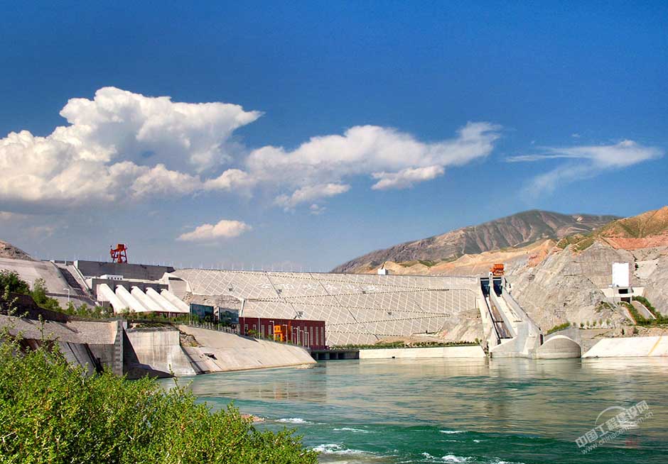 公伯峽水電站工程壩后全景