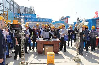 龍信建設(shè)公司龍信美好金苑現(xiàn)場觀摩