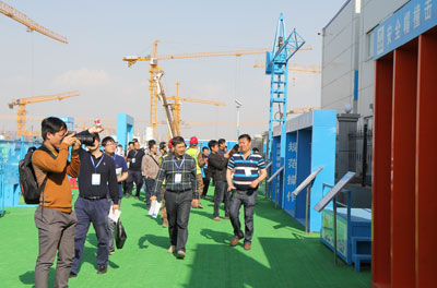 中建八局二公司奧林匹克中心項目現(xiàn)場觀摩