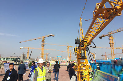 中建八局二公司奧林匹克中心項目現(xiàn)場觀摩