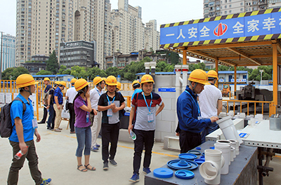 武漢頂琇西北湖（C地塊）項目現場觀摩