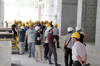 武漢頂琇西北湖（C地塊）項目現場觀摩