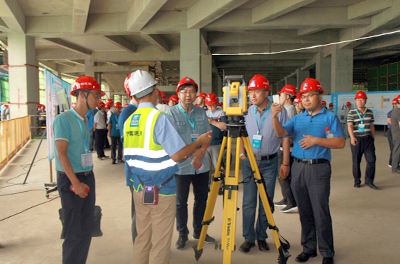 中建三局二公司武漢長江航運中心項目現場觀摩