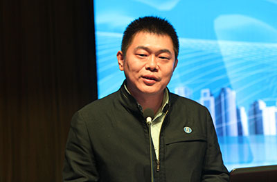 山西二建集團技術中心辦公室副主任王沛介紹“工程檢查”APP應用成果